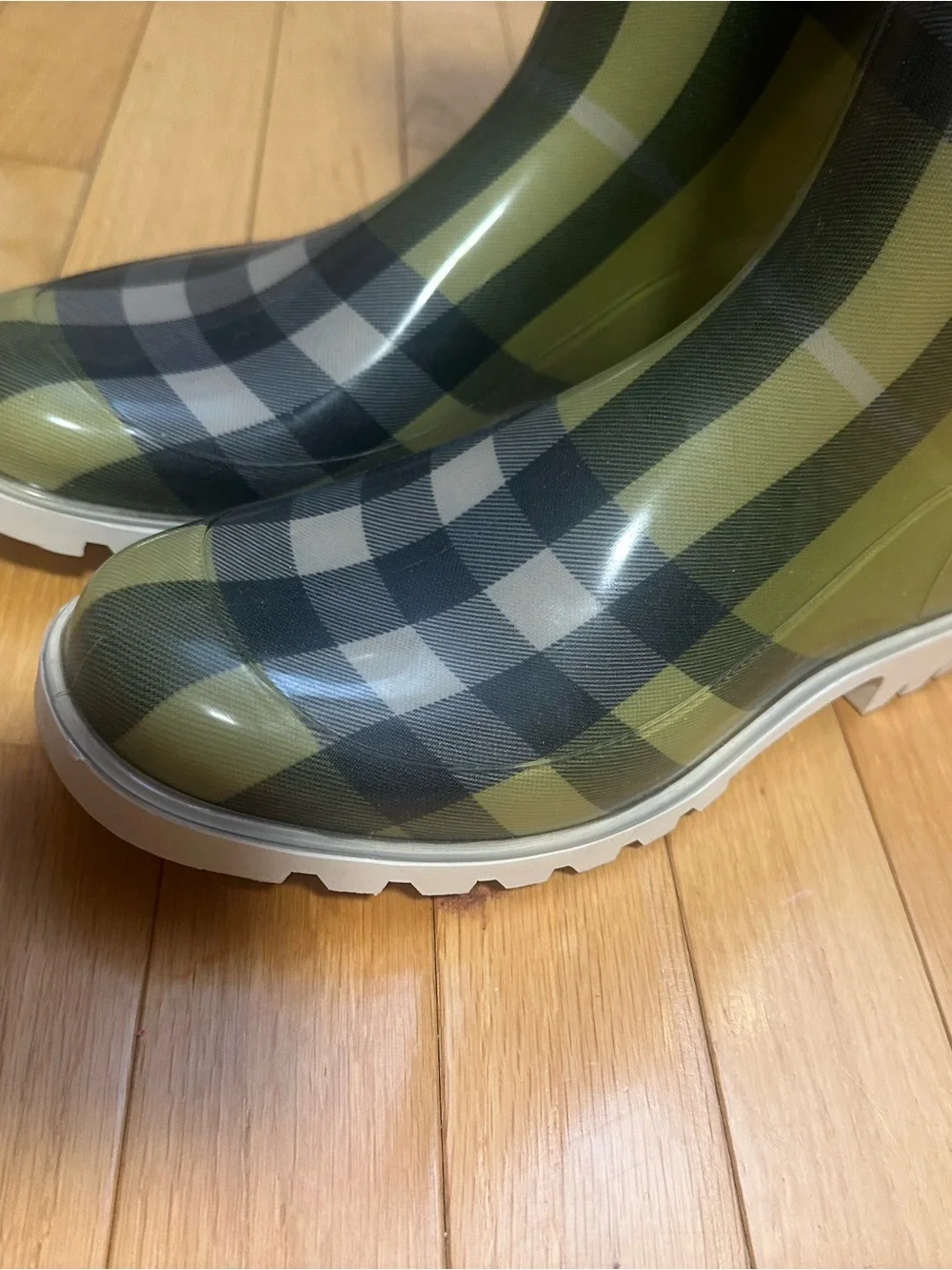 Burberry Green Plaid Rain Boots with White Soles Size 41
